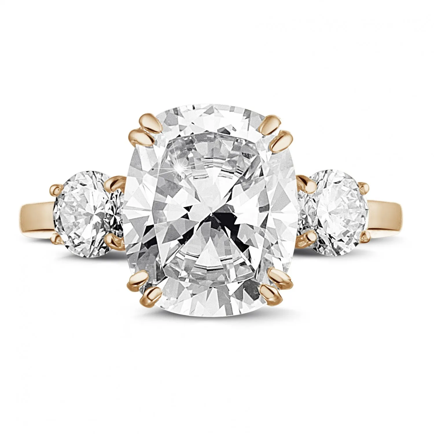 Anillo en oro rojo con un diamante de talla cojín y diamantes redondos 