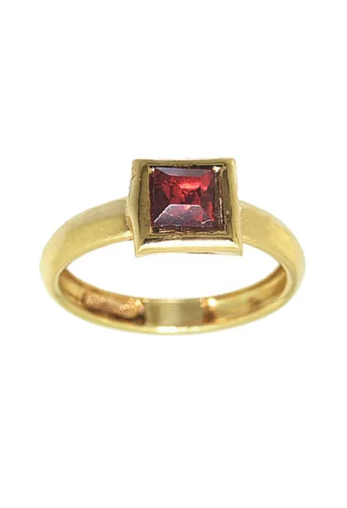 ANILLO ORO AMARILLO CON GRANATE CUADRADO 005_202791R