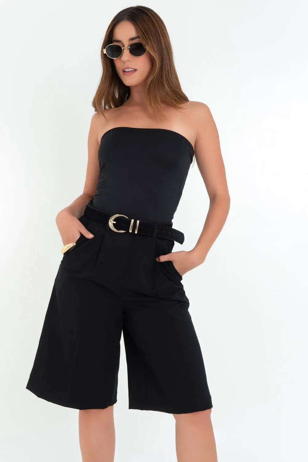Bermuda tailoring de fit amplio con raya frontal
