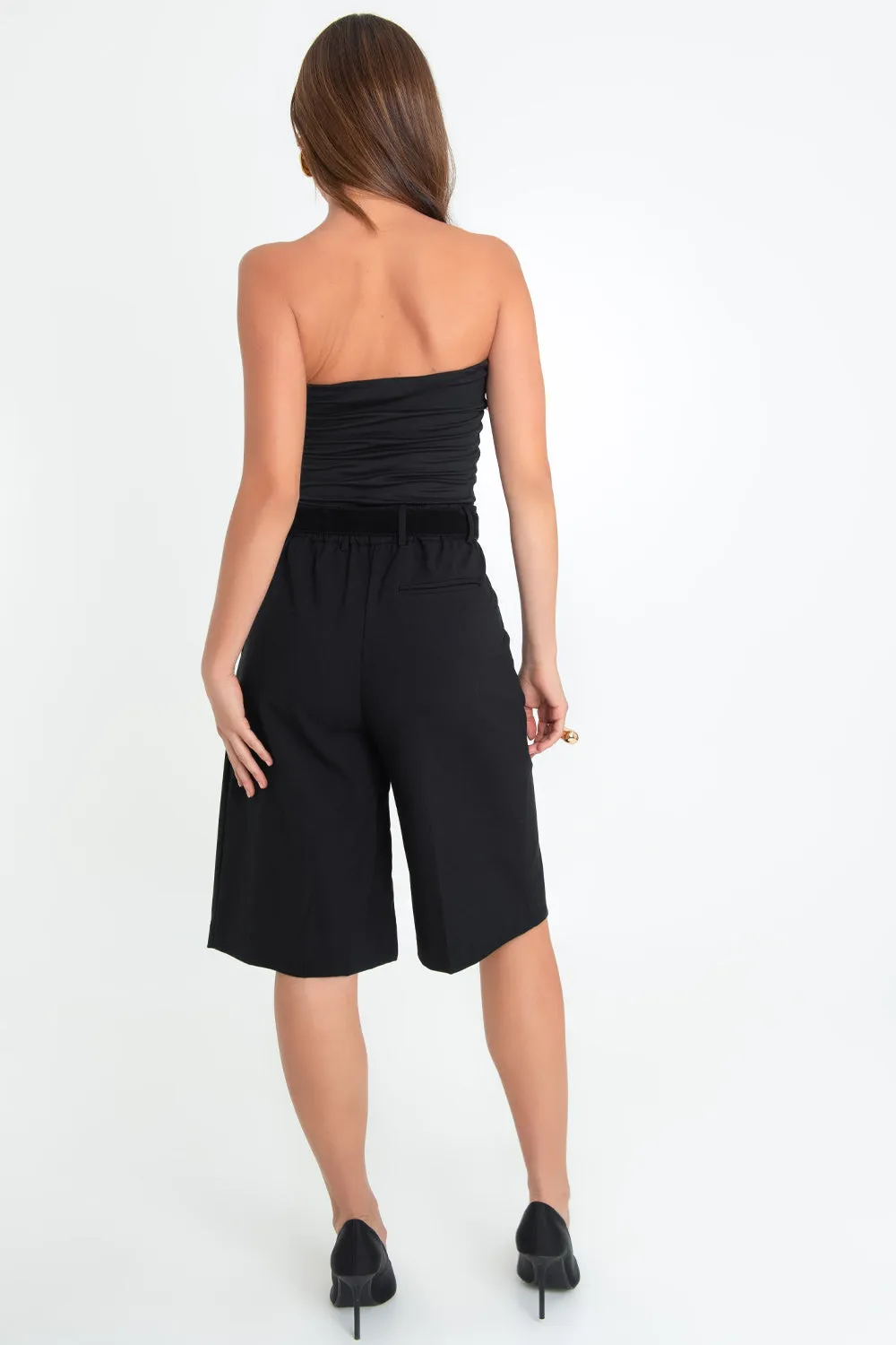 Bermuda tailoring de fit amplio con raya frontal
