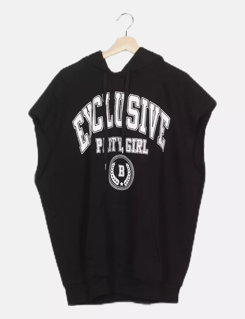 Bershka Sudadera negra estampada con capucha