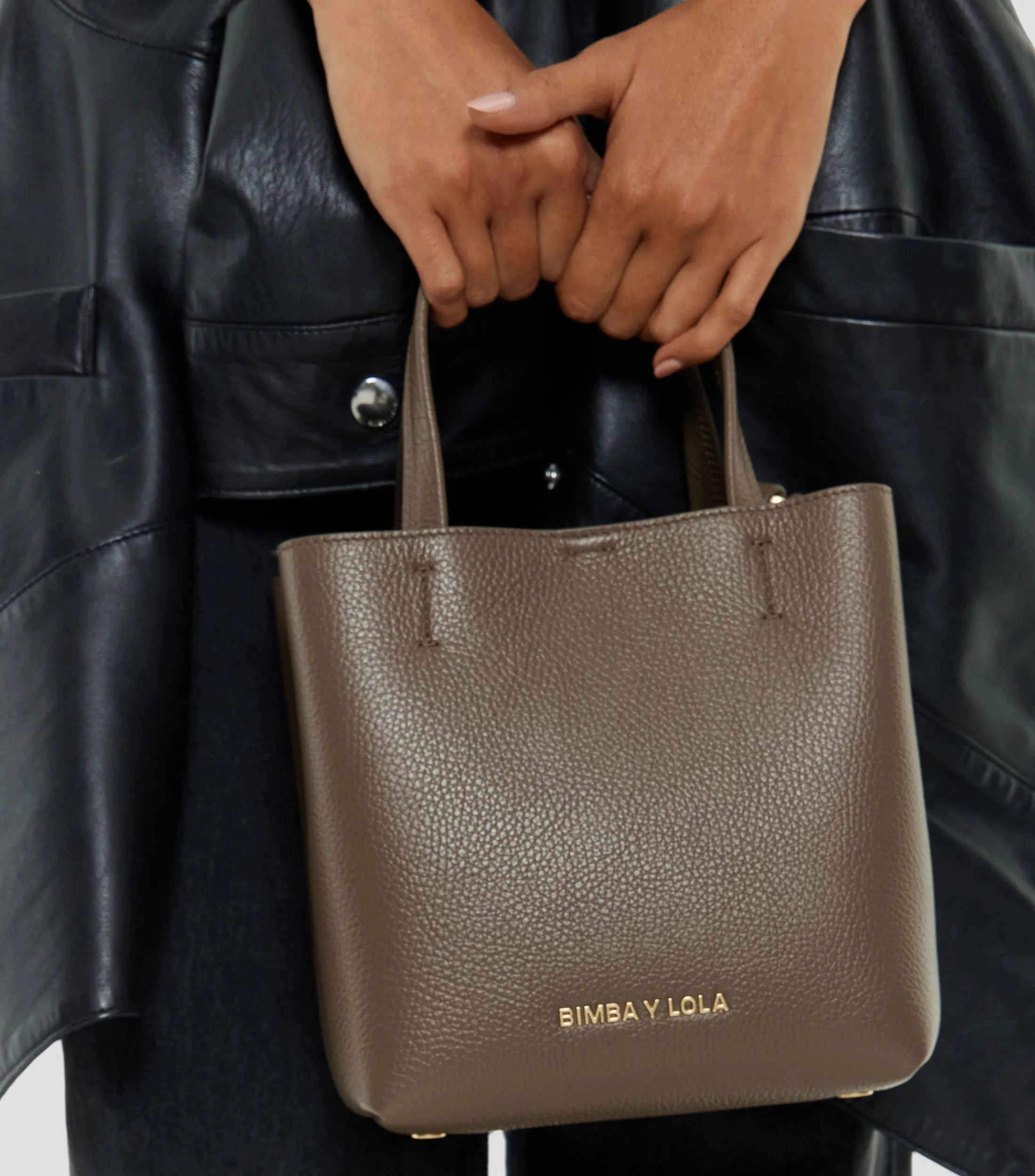 Bimba y Lola Bolso Chihuahua pequeño piel café oscuro Mujer