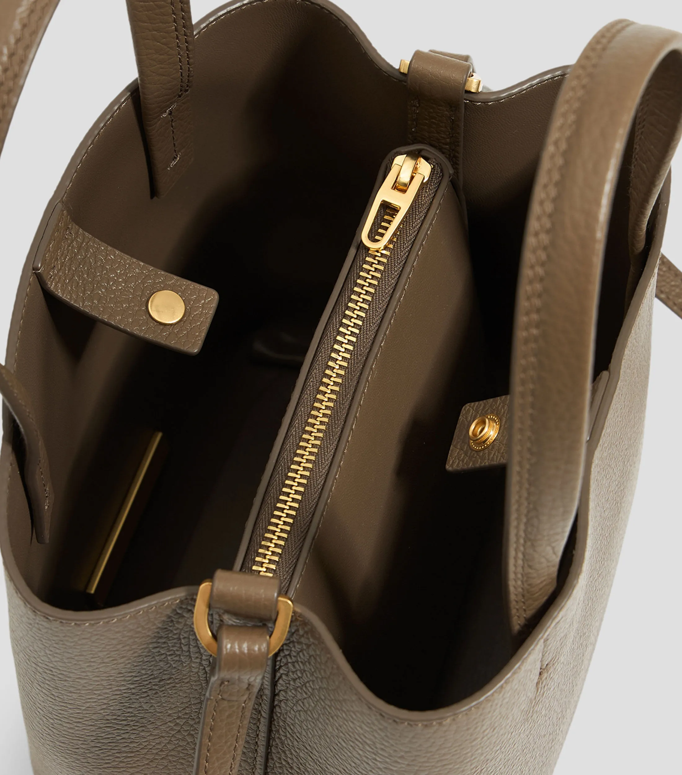 Bimba y Lola Bolso Chihuahua pequeño piel café oscuro Mujer