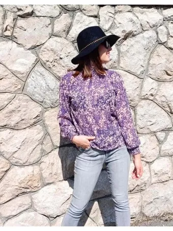 Blusa Flores ONAELA Morado