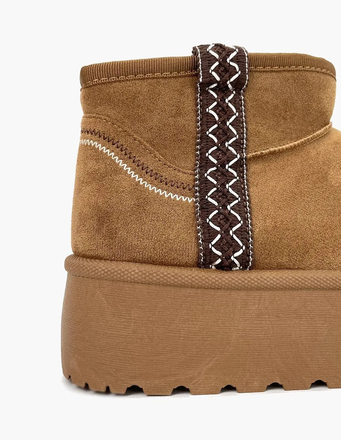 Bota australiana camel con decorados