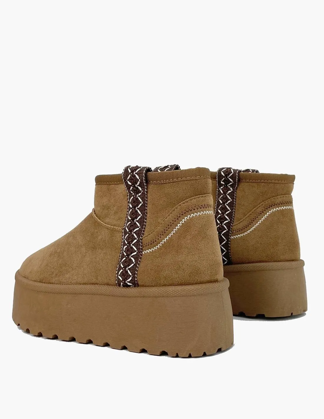 Bota australiana camel con decorados