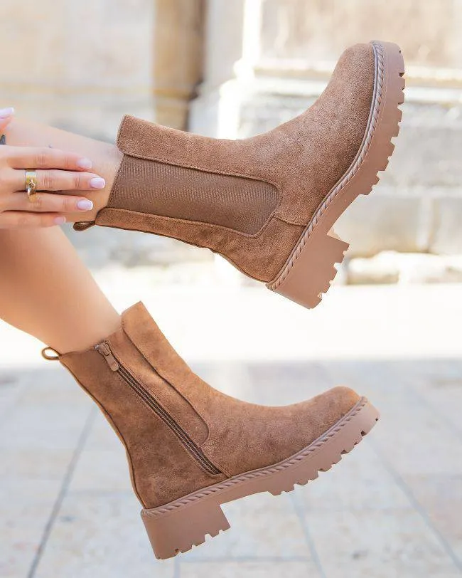 BOTINES DE MUJER ESTILO CHELSEA EN COLOR CAMEL  AMEL