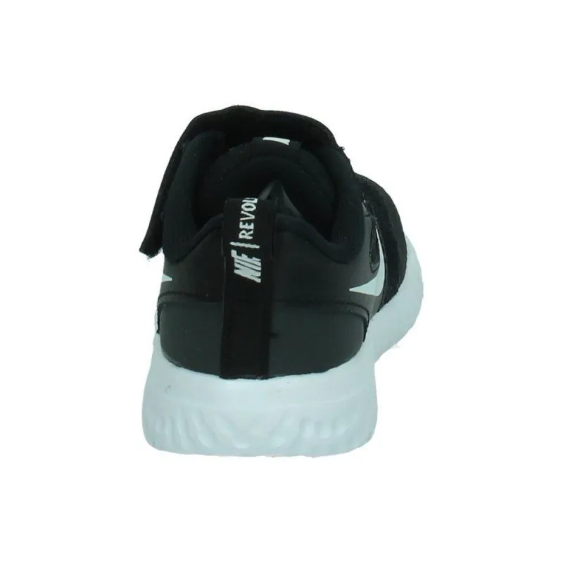 BQ5673 003 NIKE REVOLUTION 5 color NEGRO
