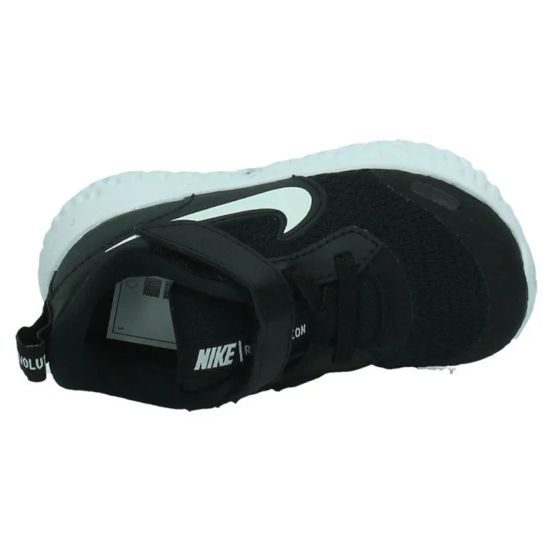 BQ5673 003 NIKE REVOLUTION 5 color NEGRO