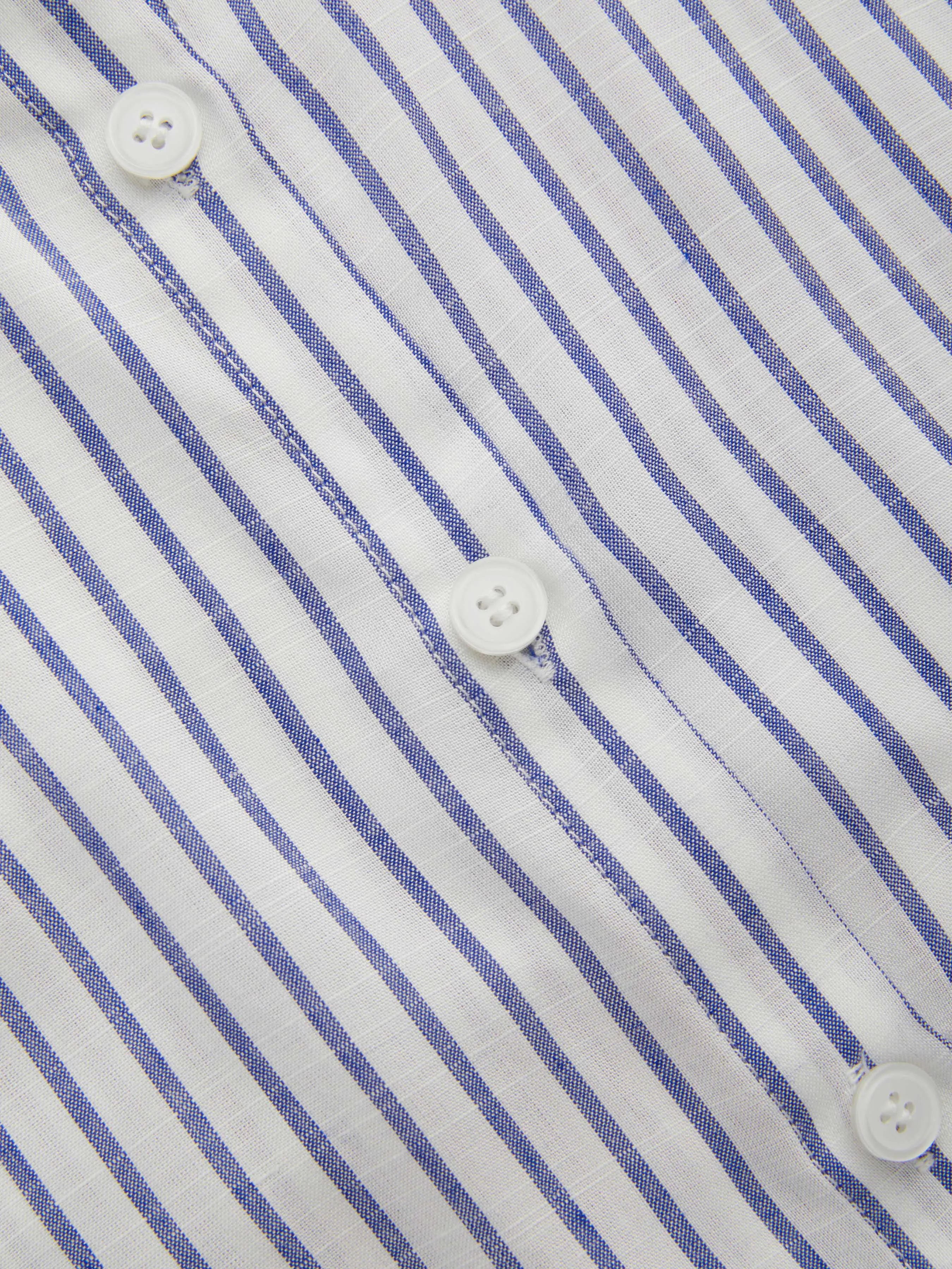 Camisa a rayas con cuello y manga media enrollable Curvy