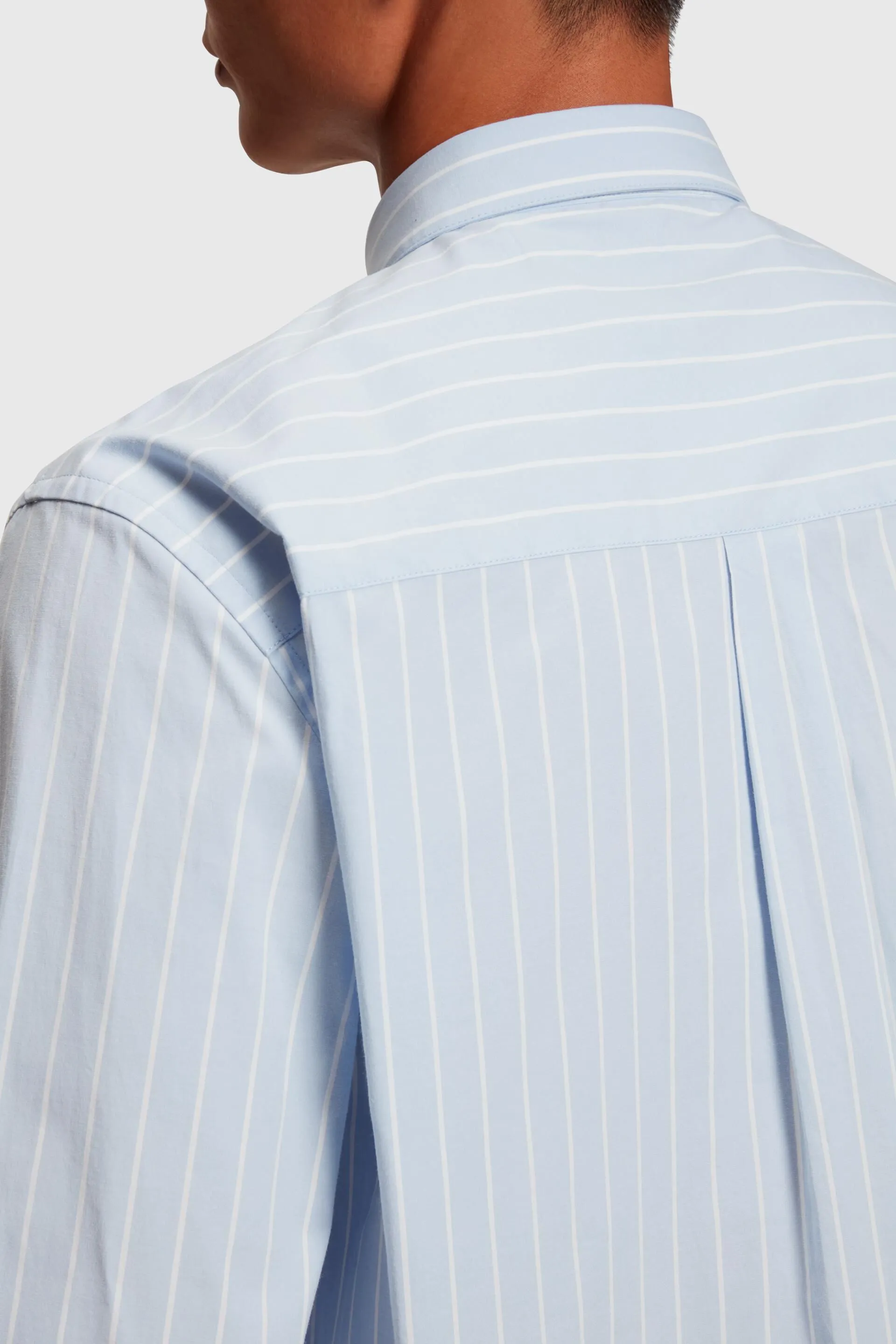 Camisa holgada de popelina con diseño a rayas
