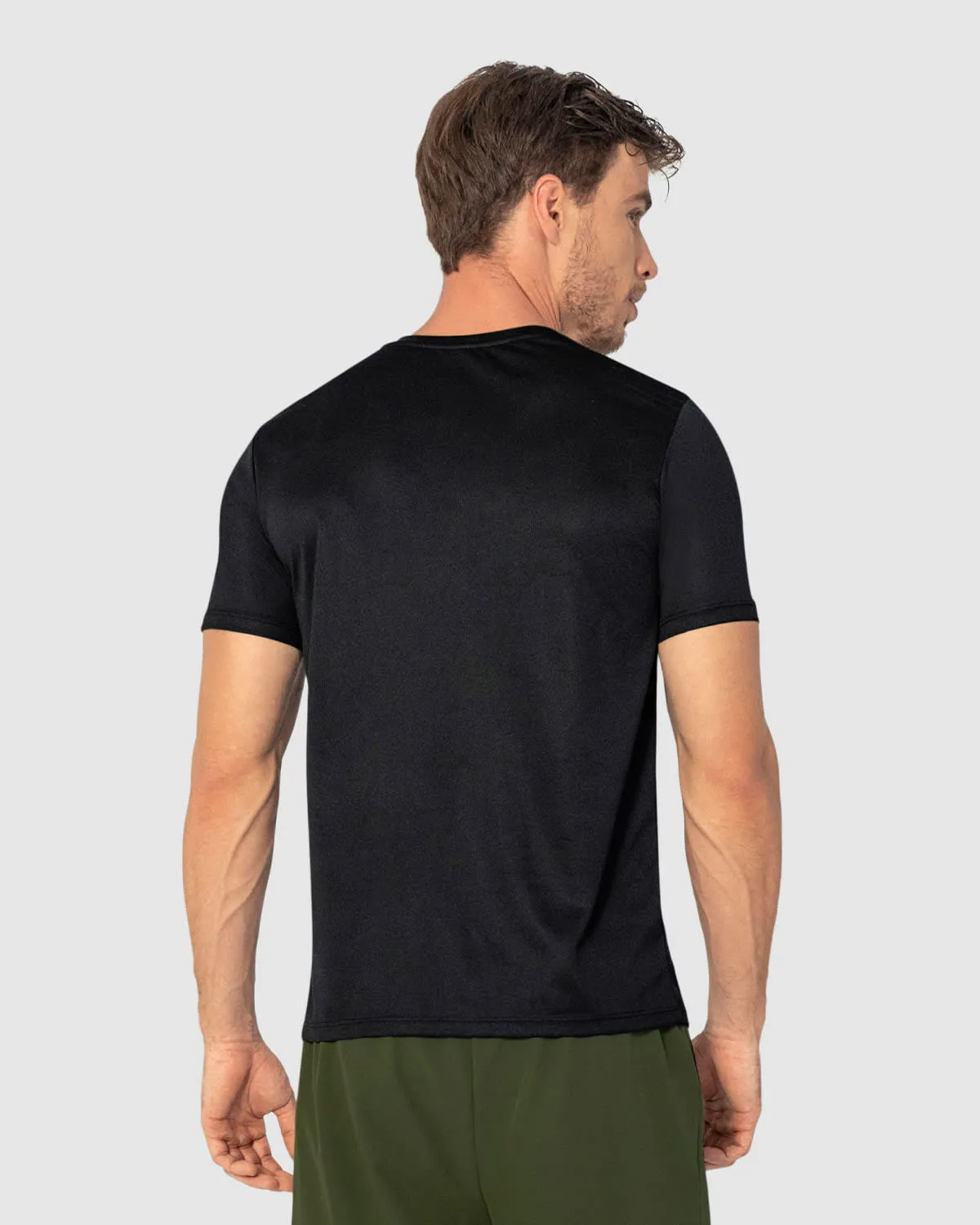 Camiseta deportiva masculina semiajustada de secado rápido