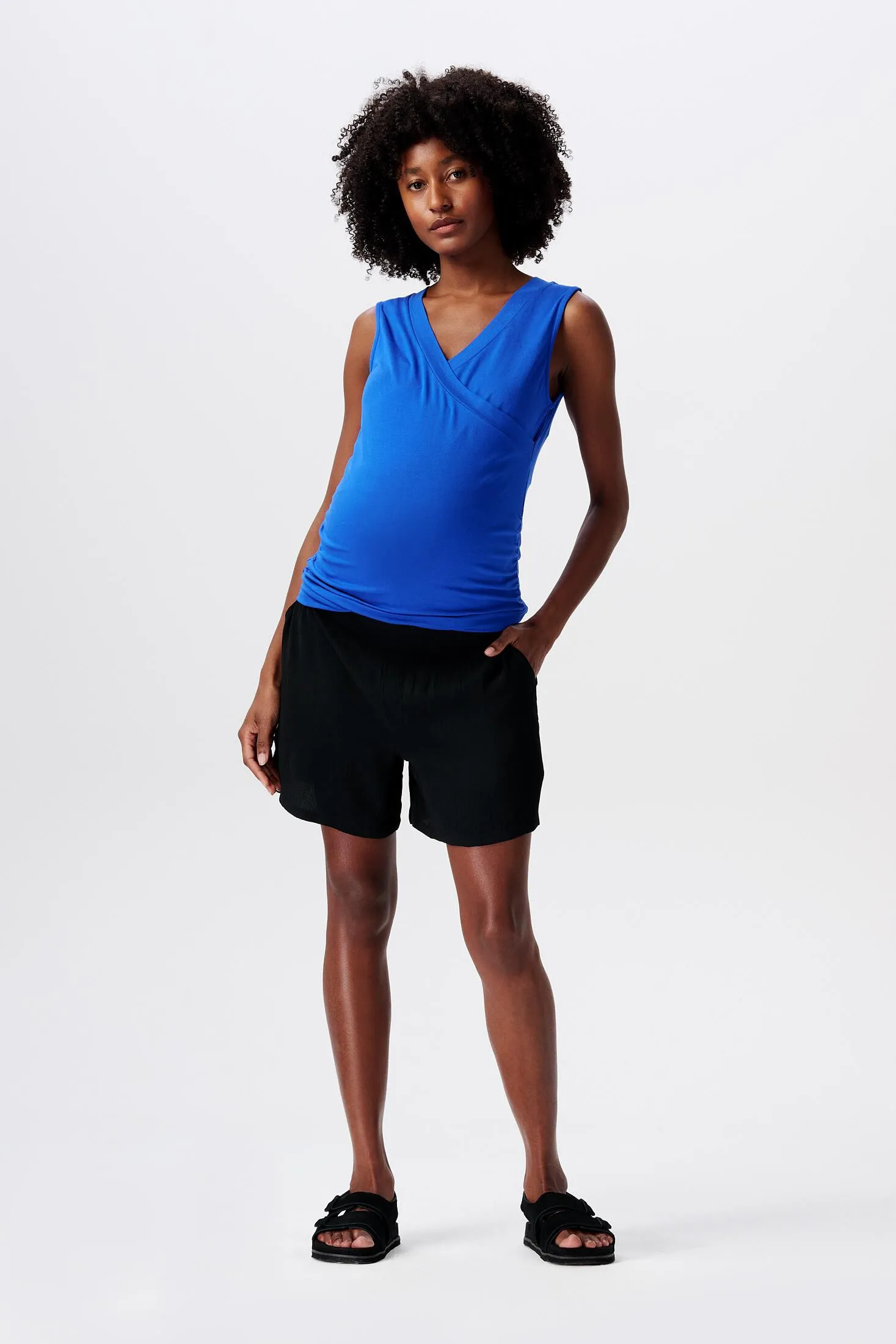 Camiseta MATERNITY con cuello en pico