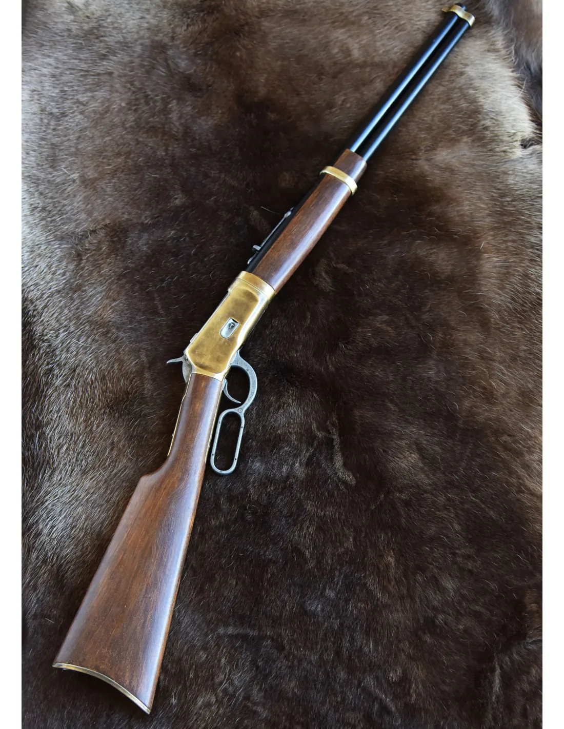 Carabina larga Winchester modelo 1892, acabado latón