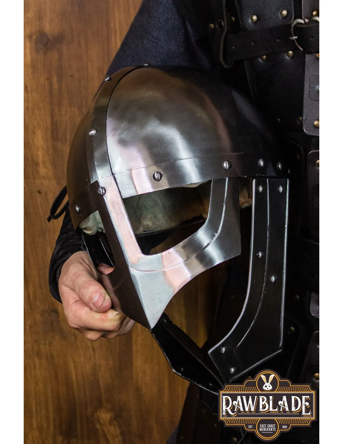 Casco germánico Ulfhild con antifaz