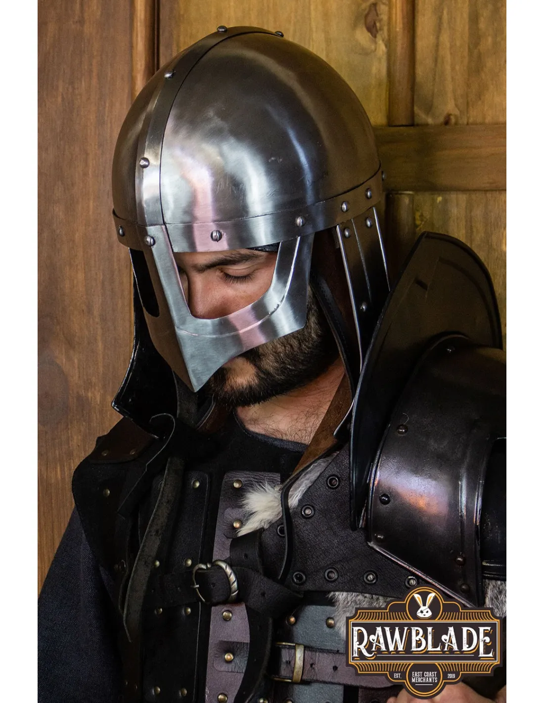 Casco germánico Ulfhild con antifaz