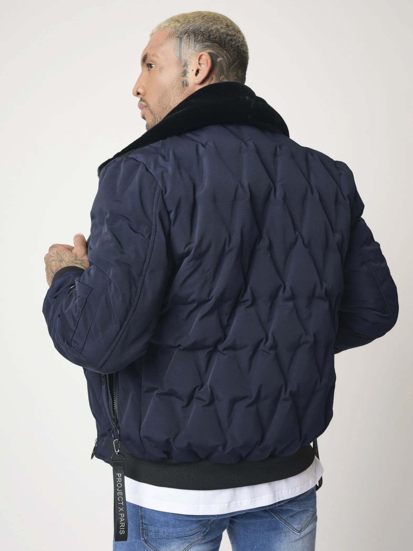 Chaqueta acolchada con cuello de piel
