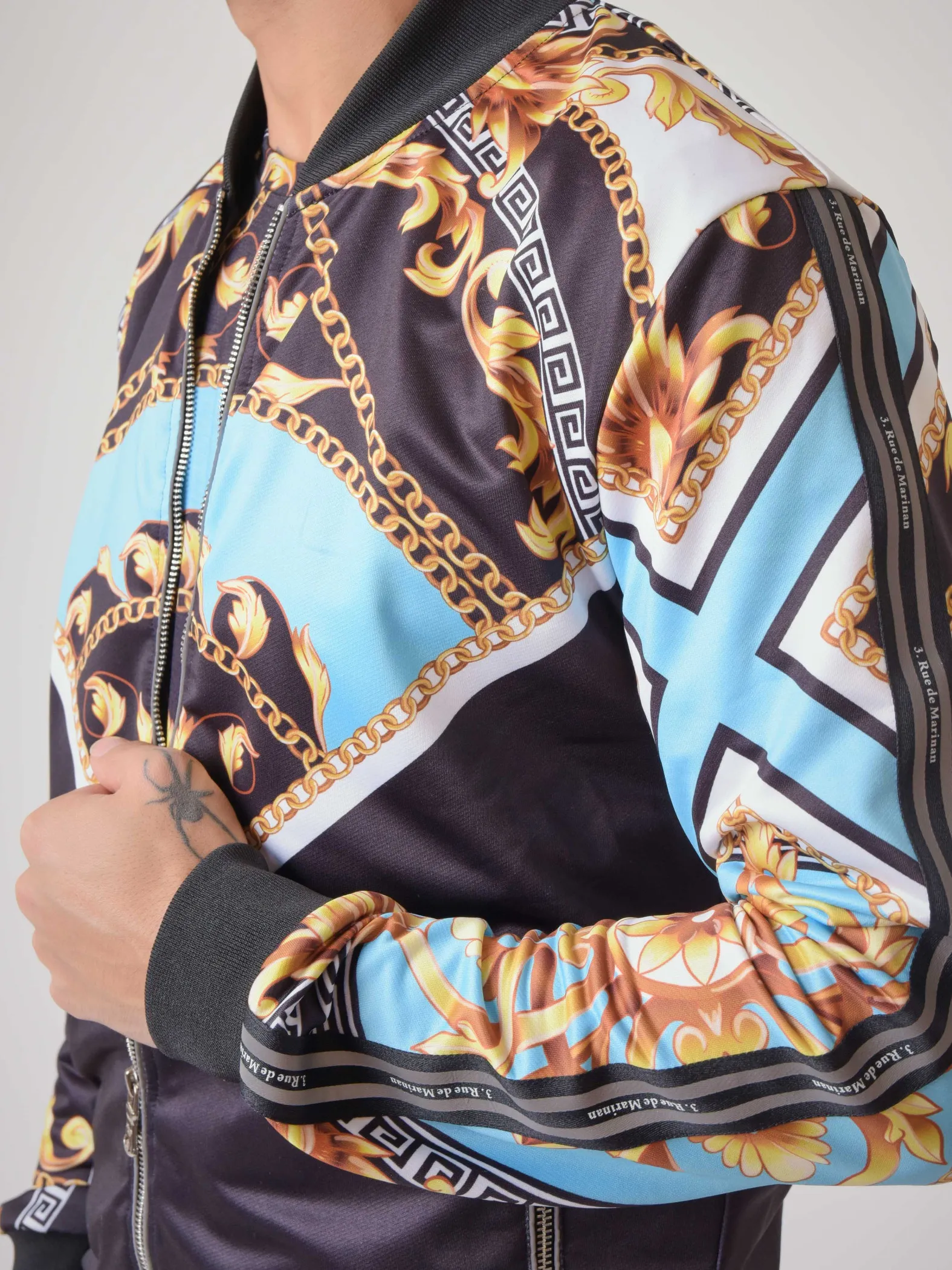 Chaqueta con cuello bomber 