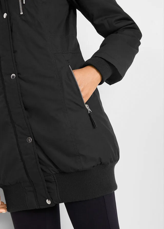 Chaqueta larga guateada con capucha Negro
