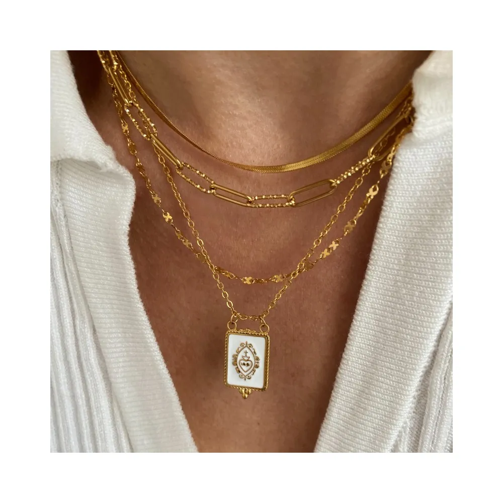 Collar Sagrado Corazón Blanco Oro