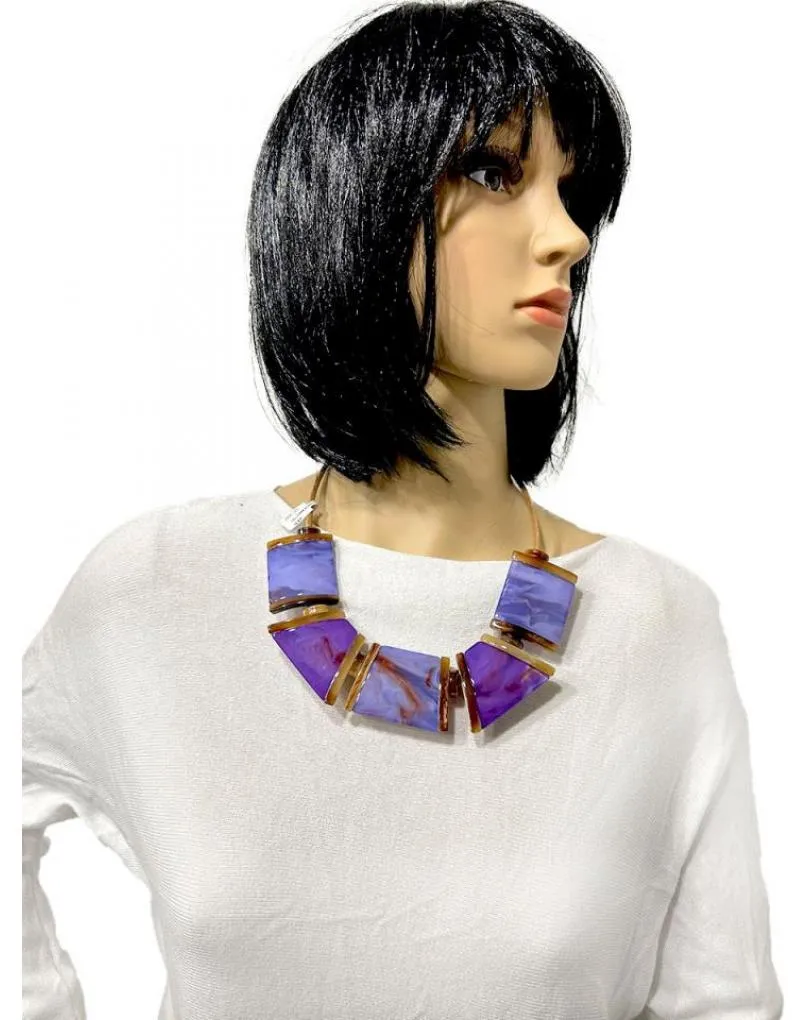COLLARES MORADOS PARA REALZAR TU LOOK CON UN DETALLE ORIGINAL