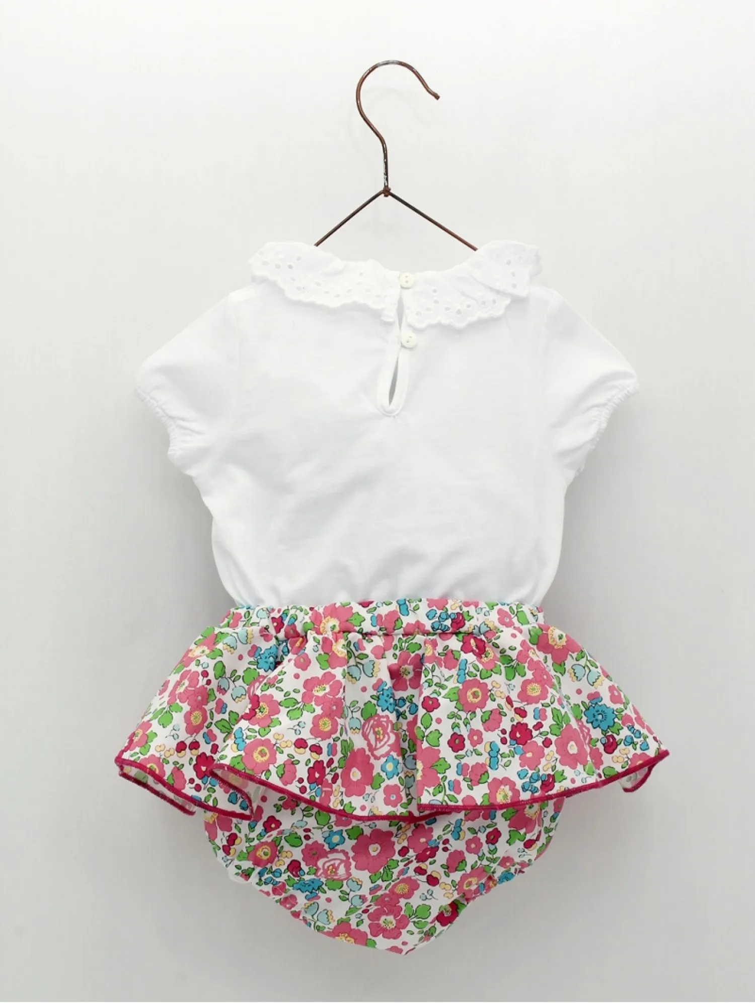 Conjunto para niña de foque Modelo Jardín