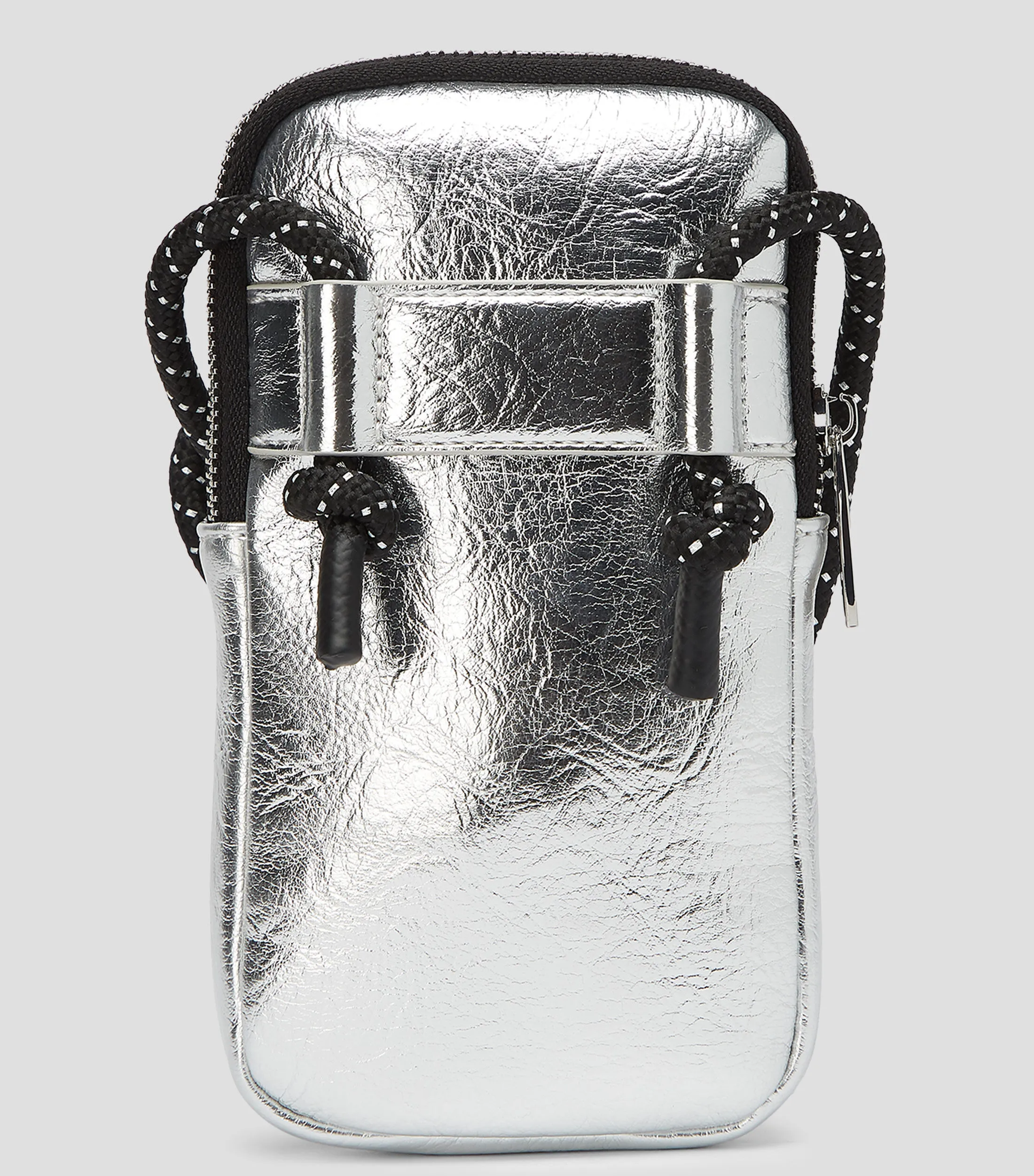 D374_Lola Casademunt Bolso crossbody corrugado Mujer