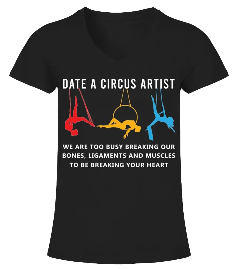 DATE A CIRCUS ARTIST Camiseta cuello pico Mujer