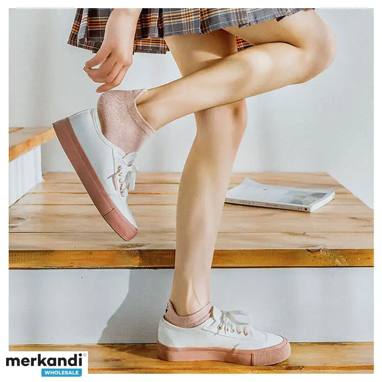 Eleva tu juego de calcetines con los calcetines de corte bajo Groovies: ¡el mejor impulso para el estado de ánimo! TALLA S/M !!!