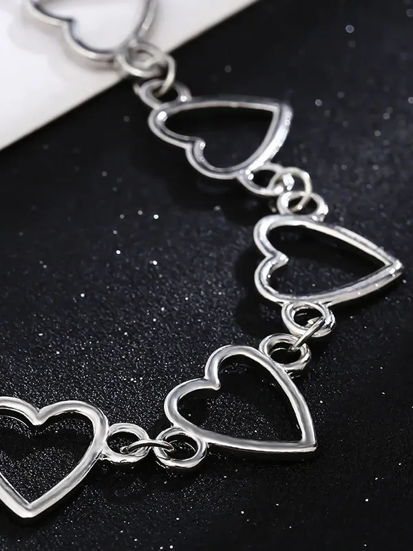 Gargantilla con colgante de corazón ahuecado