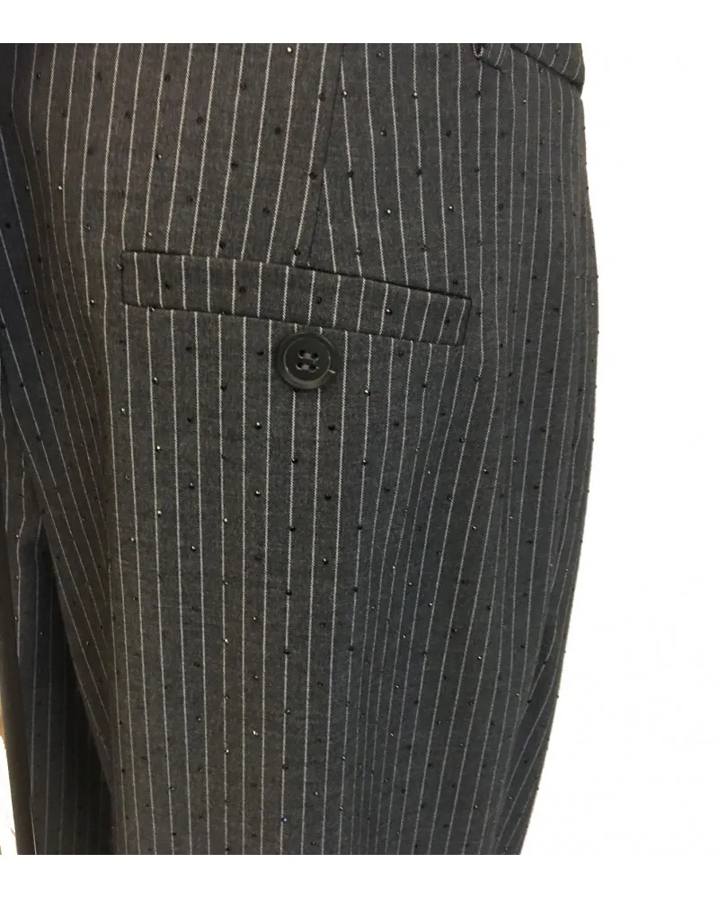 KAOS CO024  PANTALÓN PELO DE POLI VISCOSA CON RAYAS DE PEDRERÍA  GRIS