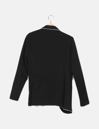 Mango Blazer negra con hombreras