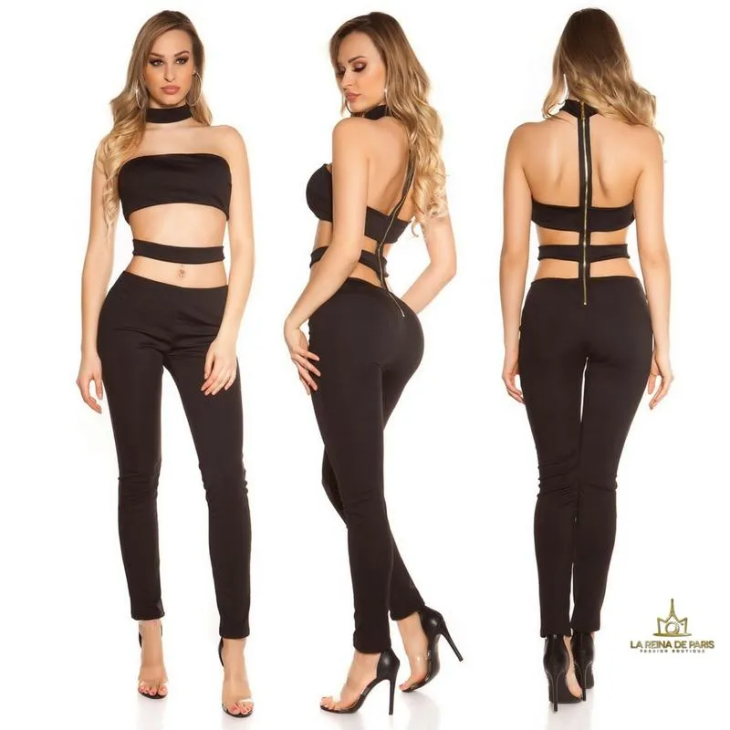 Mono ajustado negro con sexy recortes