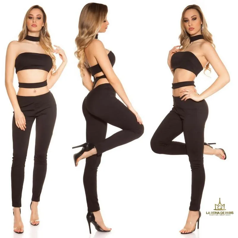 Mono ajustado negro con sexy recortes