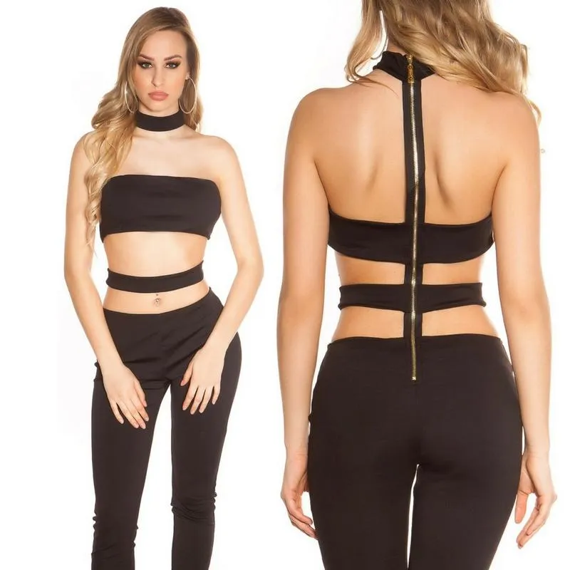 Mono ajustado negro con sexy recortes