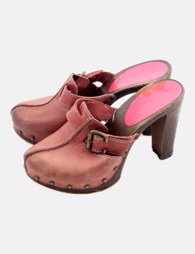 NoName Zueco granate tachas