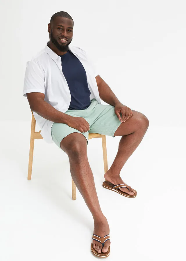Pantalón corto de muselina con corte normal Negro