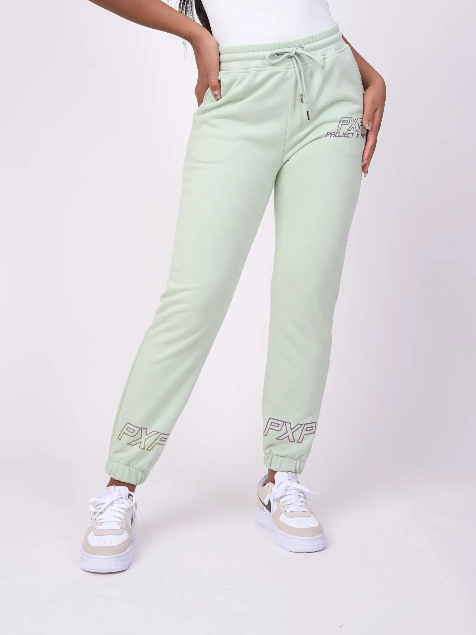 Pantalón de chándal con logotipo iridiscente