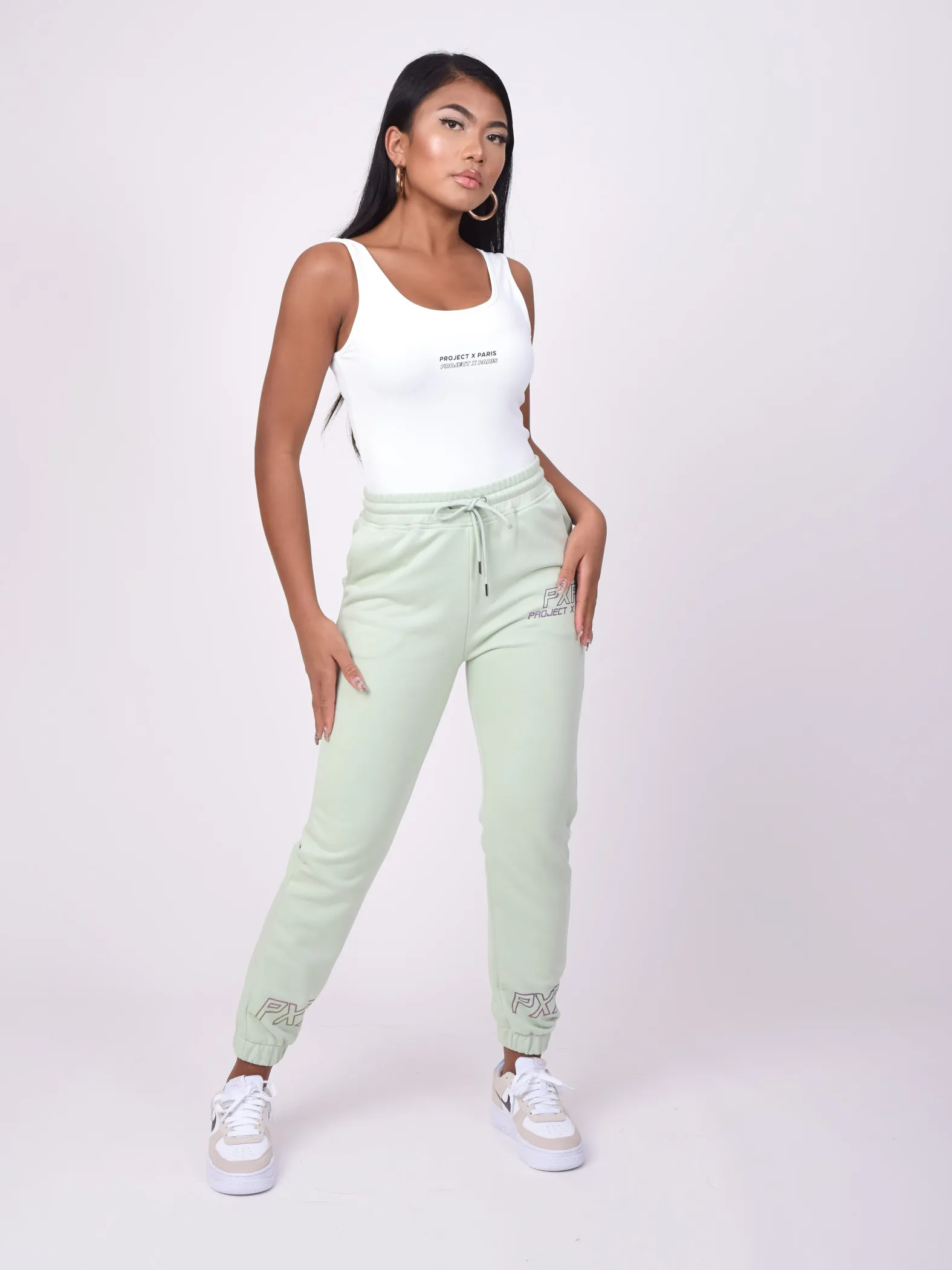 Pantalón de chándal con logotipo iridiscente