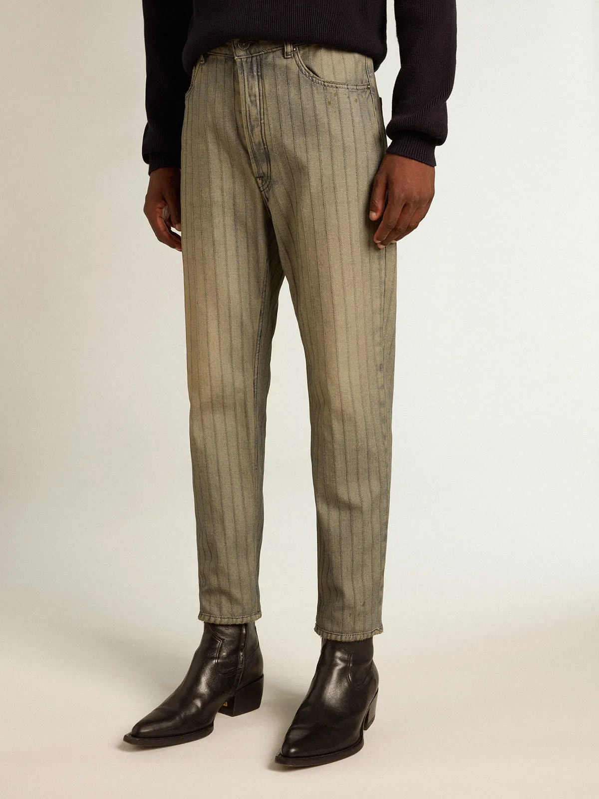 Pantalón gris de hombre en denim de rayas
