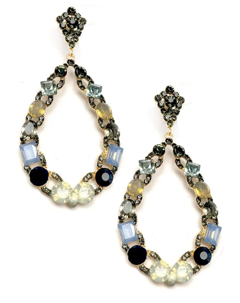 PENDIENTES LARGOS AZULES CON DECORACION DE PEDRERIA CRISTAL