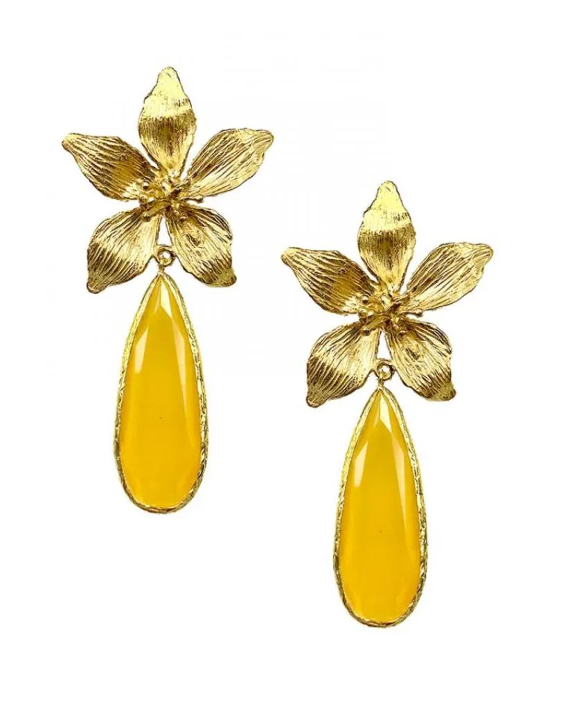 PENDIENTES LARGOS MOSTAZAS CON ESPECTACULAR FLOR DORADA