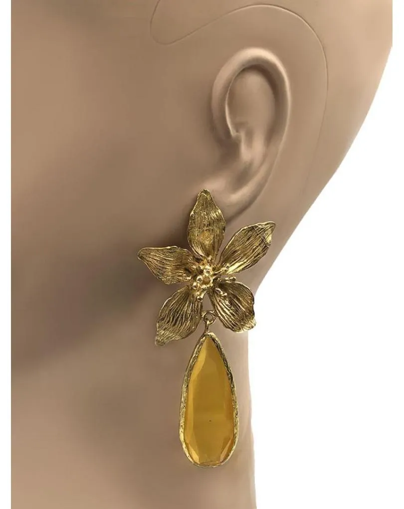 PENDIENTES LARGOS MOSTAZAS CON ESPECTACULAR FLOR DORADA