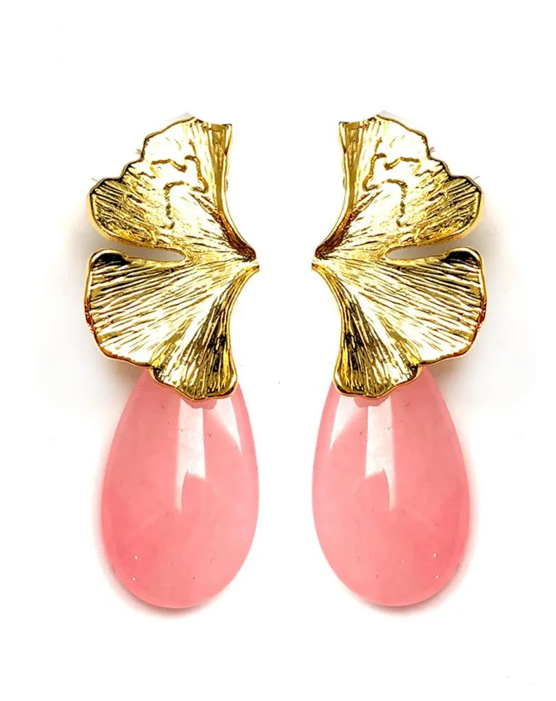 PENDIENTES ROSAS Y DORADOS DE HOJITA CON LAGRIMA DE PIEDRA
