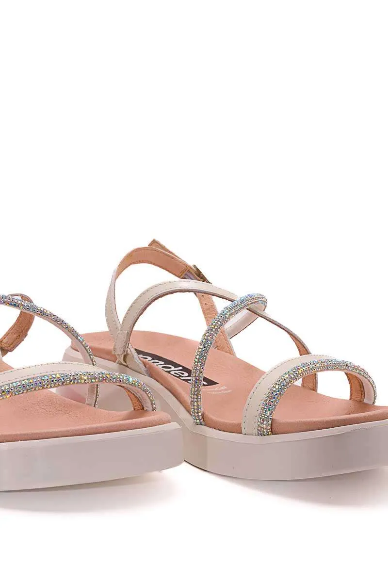 Sandalia color hielo de Wonders