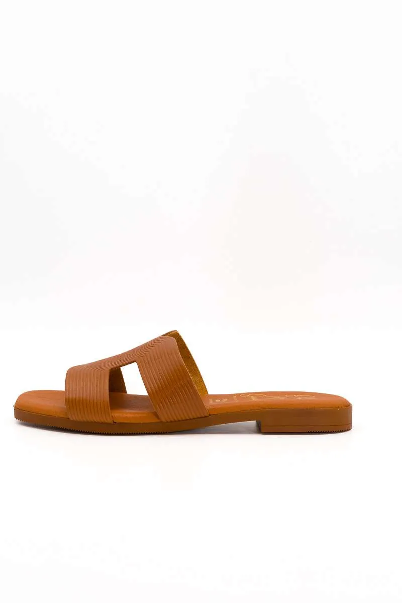 Sandalia plana de color cuero de Oh! My Sandals