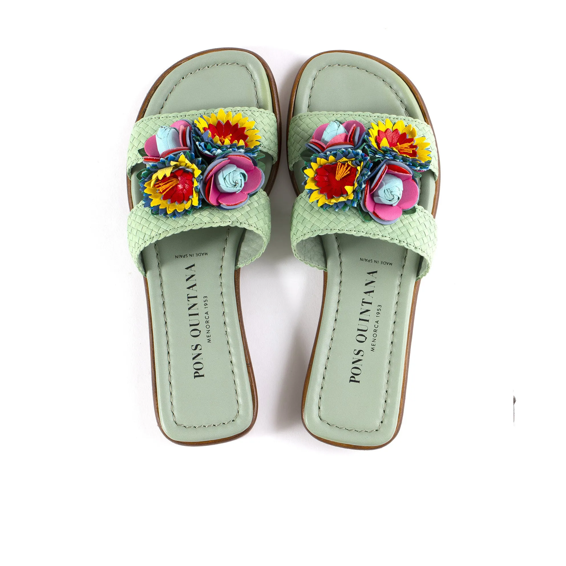 SANDALIA PLANA TINA WET PISTACHO
