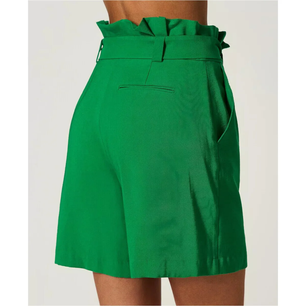 SHORTS A VITA ALTA CON CINTURA Art. 241AT2112