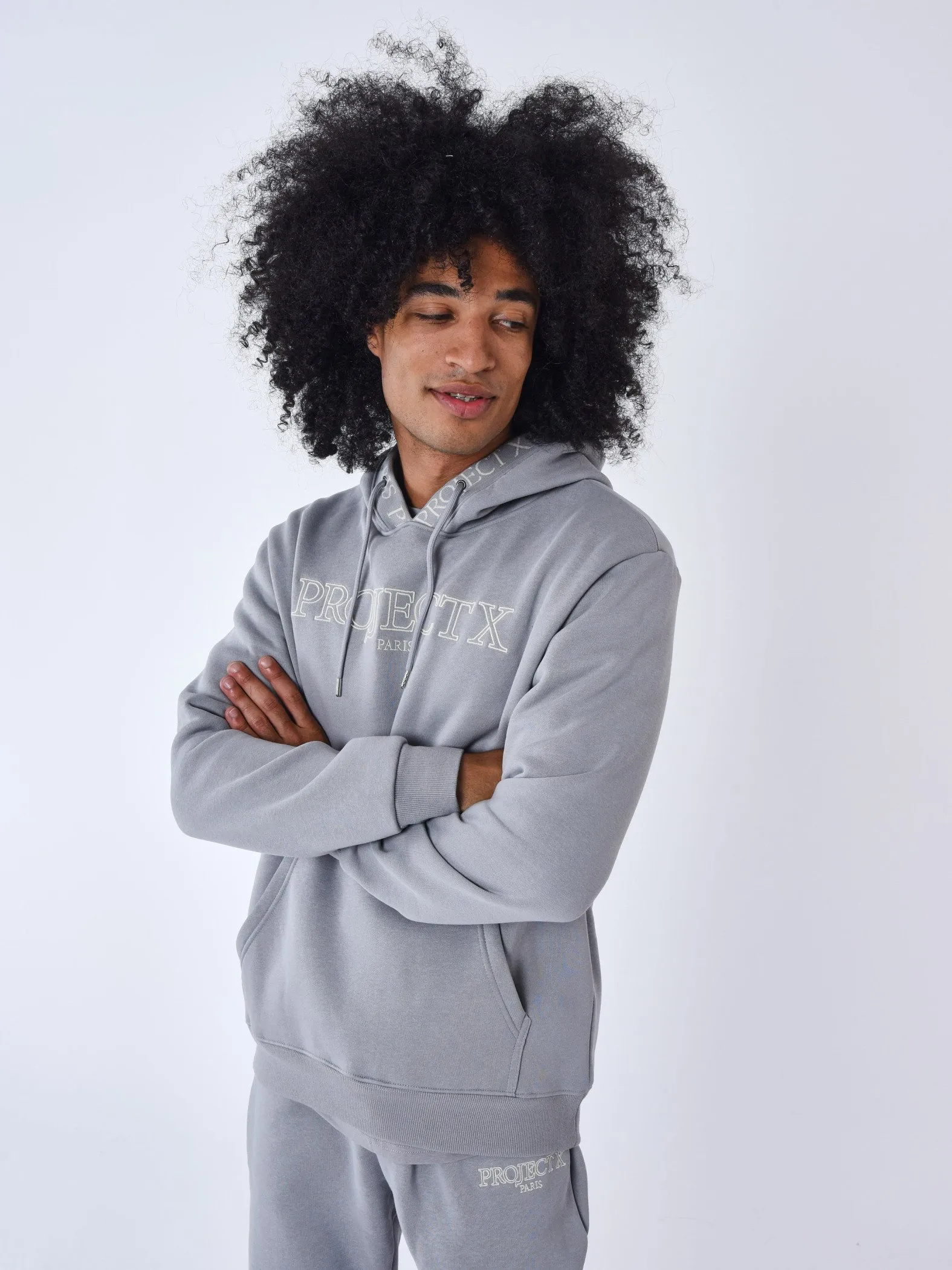 Sudadera con capucha bordada Contour