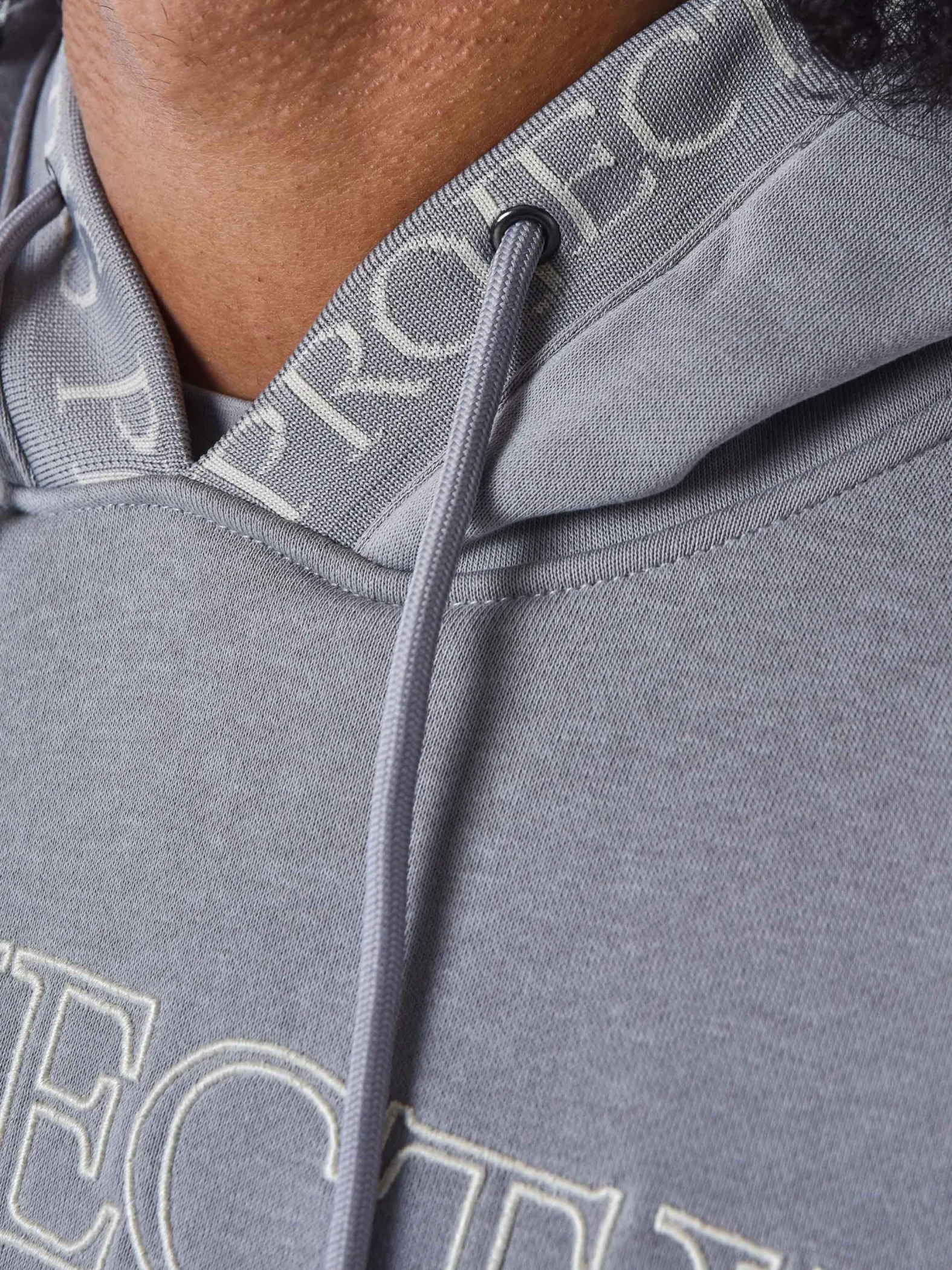 Sudadera con capucha bordada Contour